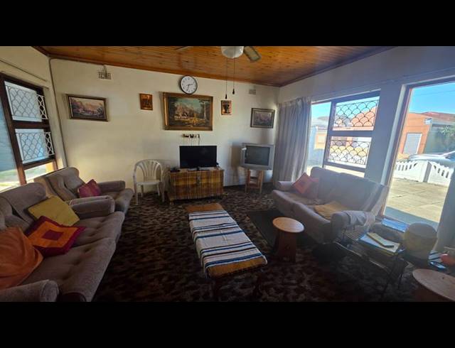 4 BEDROOM HOUSE FOR SALE IN GOODWOOD PARK